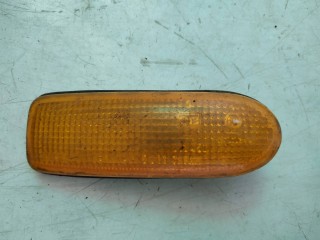 повторитель поворота на крыле правый, ориг. номер 6R010249, Nissan Primera P10 1990-1997