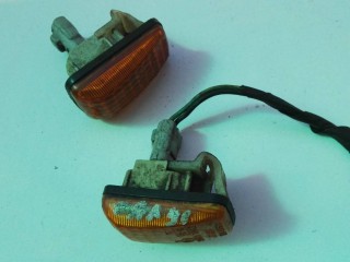 повторитель поворота на крыле левый, ориг. номер 21437558, Mitsubishi Galant 5 поколение 1983-1990