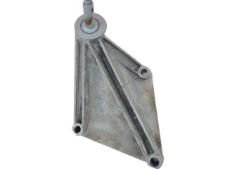кронштейн коробки (балка кпп) Renault Laguna 2 поколение 2001-2005, 8200000023B