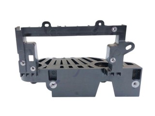 кронштейн компрессора кондиционера, ориг. номер 1667014-00-C, Tesla Model 3 2017-2021