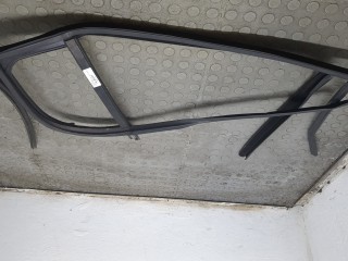 Уплотнитель правый задний, ориг. номер 5J6845210, Skoda Fabia 2007-2010