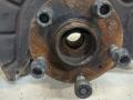 1K0407255AA, 1T0498621, 1K0615311F Ступица (кулак, цапфа) левая передняя Skoda Octavia 2010г. - фото №2