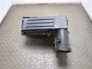 Корпус воздушного фильтра Volkswagen Passat 2005-2010