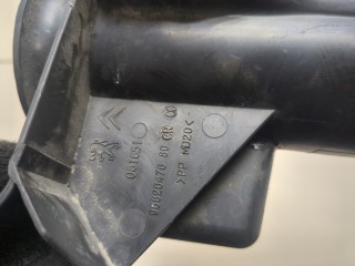 Воздухозаборник, ориг. номер 9682647680, Peugeot 2008 2016-2019