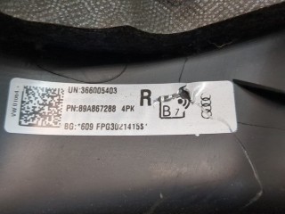 Пластик (обшивка) салона правый задний, ориг. номер 89A867288, Audi Q4 E-tron 2021-2026