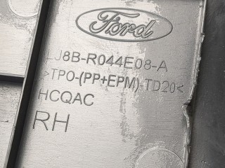 Пластик (обшивка) салона правый, ориг. номер LJ8B-R044E08-A, Ford Mustang Mach-E 2020-2026