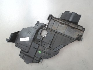 Кронштейн фары правый Volkswagen Touareg 2002-2007