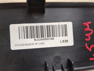 Пластик панели торпеды, ориг. номер BJ32045R61AB, Land Rover Range Rover Evoque 2011-2015