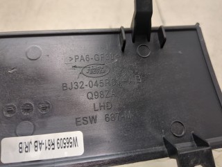 Пластик панели торпеды, ориг. номер BJ32045R61AB, Land Rover Range Rover Evoque 2011-2015