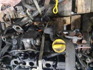 Крышка передняя ДВС, ориг. номер 8200922001, Renault Trafic 2006-2014