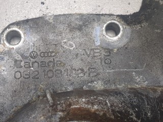 Крышка передняя ДВС, ориг. номер 068103621E, Volkswagen Golf 3 1991-2000