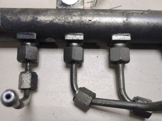 Рампа (рейка) топливная, ориг. номер 93190430, Opel Zafira B 2008-2014