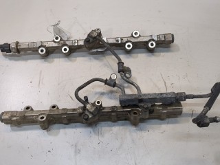 Рампа (рейка) топливная, ориг. номер 175211LA0A, 175221LA0A, Infiniti QX56 2010-2013