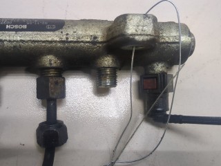 Рампа (рейка) топливная, ориг. номер 8200613066, Renault Master 1998-2003