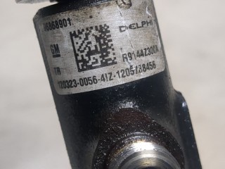 Рампа (рейка) топливная, ориг. номер 96868901, Chevrolet Captiva 2011-2013