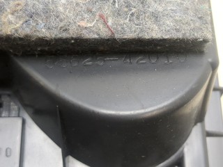 Подстаканник, ориг. номер 5562542010, Toyota RAV4 2003-2005