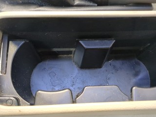 Подстаканник, ориг. номер 7587057L21HNJ, Suzuki Kizashi 2009-2015