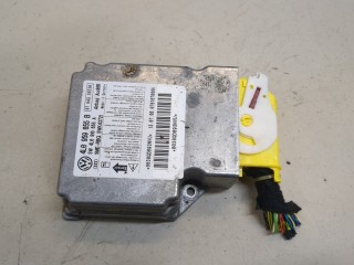 Блок управления подушками безопасности Audi Q7 2005-2009