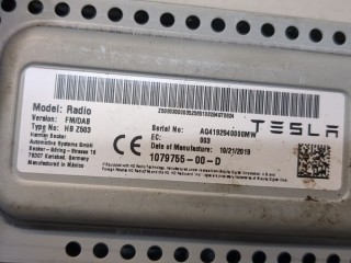 Блок управления радиоприемником, ориг. номер 107975500D, Tesla Model 3 2017-2021