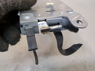 Блок управления радиоприемником, ориг. номер 107975500D, Tesla Model 3 2017-2021