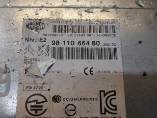 Блок управления радиоприемником, ориг. номер 9811066480, Peugeot 2008 2013-2016