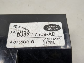 Блок управления радиоприемником, ориг. номер BJ3217509AD, Land Rover Range Rover Evoque 2018-2024