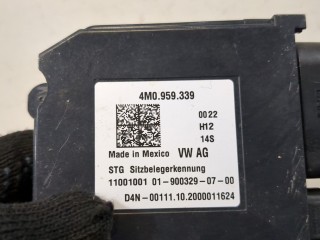Блок управления сиденьями, ориг. номер 4M0959339, Audi Q3 2018-2026