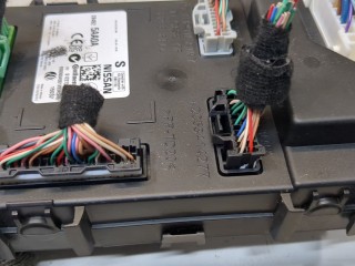 Блок управления бортовой сети (Body Control Module), ориг. номер 284B25AA0A, Nissan Murano 2011-2015