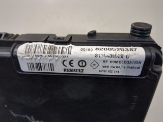 Блок управления бортовой сети (Body Control Module), ориг. номер 8200525387, Renault Scenic 2003-2006