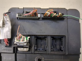 Блок управления бортовой сети (Body Control Module), ориг. номер 8200525387, Renault Scenic 2003-2006