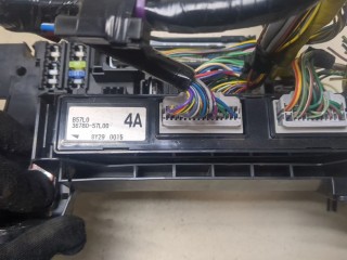 Блок управления бортовой сети (Body Control Module), ориг. номер 3678057L00, 9Y290015, Suzuki Kizashi 2009-2015