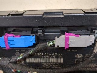 Блок управления бортовой сети (Body Control Module), ориг. номер 4H0907064AD, Audi A8 2009-2014
