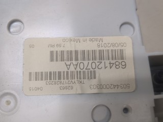 Блок управления бортовой сети (Body Control Module), ориг. номер 68412070AA, Jeep Cherokee 2018-2023