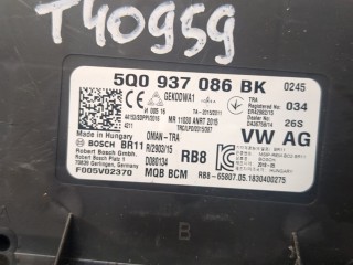 Блок управления бортовой сети (Body Control Module), ориг. номер 5Q0937086BK, Volkswagen Passat 8 2014-2021