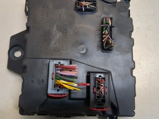 Блок управления бортовой сети (Body Control Module), ориг. номер 8201077406, Renault Kangoo 2007-2013