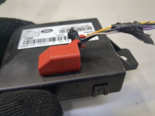 Блок управления бортовой сети (Body Control Module), ориг. номер J9C319D118AE, Land Rover Range Rover Evoque 2018-2024