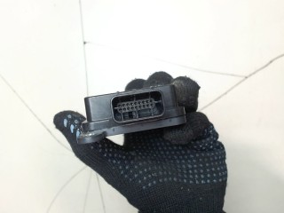 Блок управления бортовой сети (Body Control Module), ориг. номер 8995202010, Toyota Camry 2006-2009