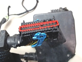 Блок управления бортовой сети (Body Control Module), ориг. номер 9G9N12A659A, Volvo V50 2007-2012
