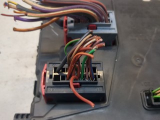Блок управления бортовой сети (Body Control Module), ориг. номер 284B18927R, Renault Master 2010-2014