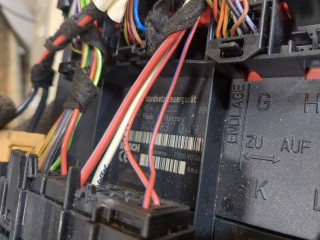 Блок управления бортовой сети (Body Control Module), ориг. номер 3C0937049, Volkswagen Tiguan 2006-2011