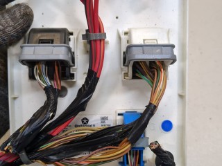 Блок управления бортовой сети (Body Control Module), ориг. номер 68277392AC, Dodge Challenger 2014-2023