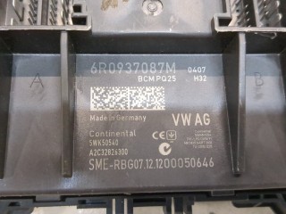 Блок управления бортовой сети (Body Control Module), ориг. номер 6R0937087M, Skoda Fabia 2010-2014