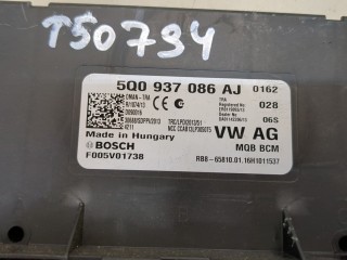 Блок управления бортовой сети (Body Control Module), ориг. номер 5Q0937086AJ, Volkswagen Passat 8 2014-2021