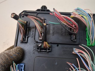 Блок управления бортовой сети (Body Control Module), ориг. номер 284B13297R, S180098201, Renault Megane 2006-2009