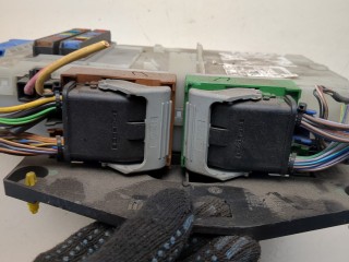 Блок управления бортовой сети (Body Control Module), ориг. номер 6G9T14A073ZB, Ford Galaxy 2006-2010