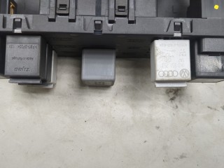 Блок управления бортовой сети (Body Control Module), ориг. номер 3C0937049AH, Volkswagen Passat 2005-2010