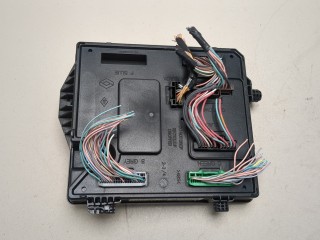 Блок управления бортовой сети (Body Control Module), ориг. номер 284B15986R, Renault Megane 2008-2014