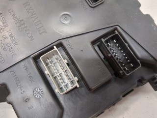 Блок управления бортовой сети (Body Control Module), ориг. номер 284B18927R, Renault Master 2010-2014