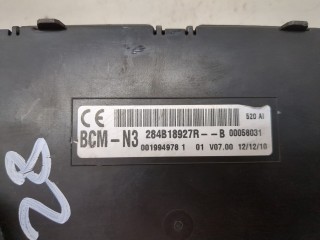 Блок управления бортовой сети (Body Control Module), ориг. номер 284B18927R, Renault Master 2010-2014