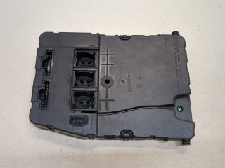 Блок управления BSI (Блок предохранителей) Renault Scenic 2003-2006